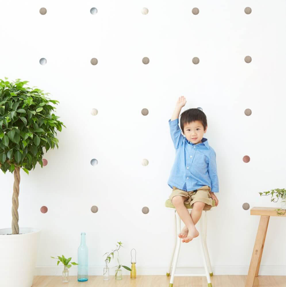 Dots for the wall in earthy colours